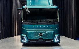 Volvo presenta il suo primo camion esclusivamente elettrico